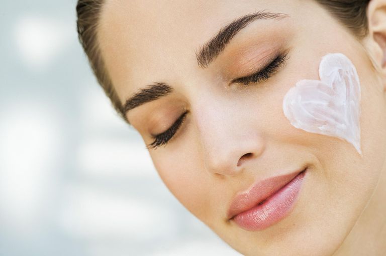 4 Things Women with Great Skin Do Daily