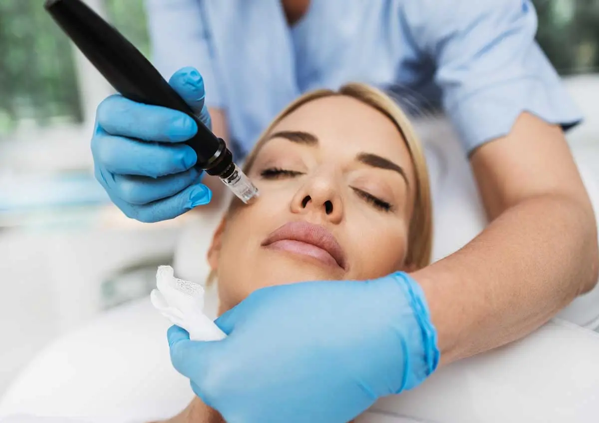 microneedling-facial-collagen-induction-therapy Microneedling Collagen Induction Therapy Toronto